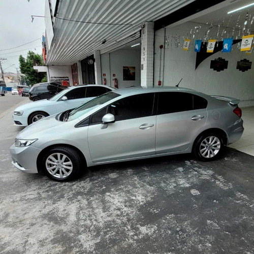 Imagem 3 de 6 de Honda Civic