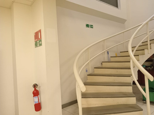 Vrp Arriendo Estupendo Local Comercial Sector Poniente 160uf