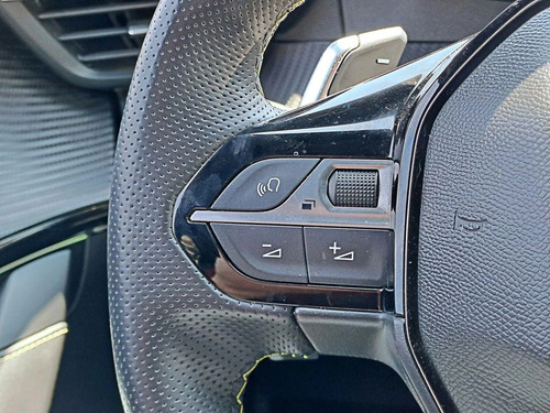 Peugeot 208 GT 1.2 AT