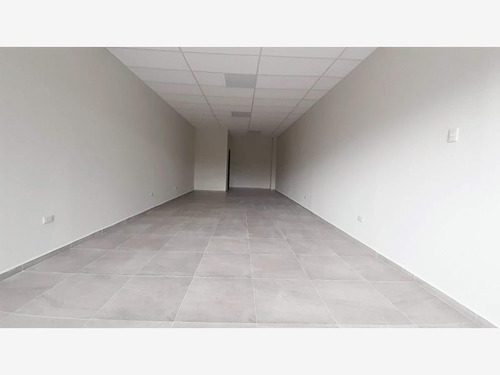 Imagen 1 de 12 de Local Comercial En Venta Plaza Santa Isabel