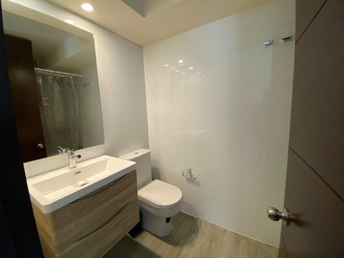 Bonito Departamento En Una Excelente Ubicación.