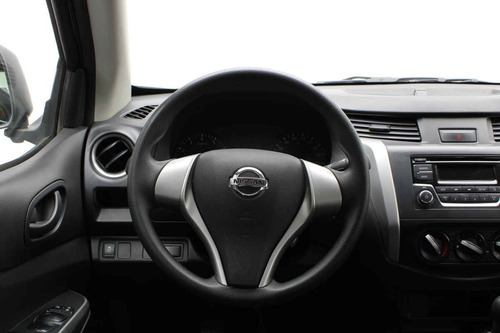 Imagen 13 de 15 de Nissan Doble Cabina Np300 2020 4p S L4/2.5 Man A/c