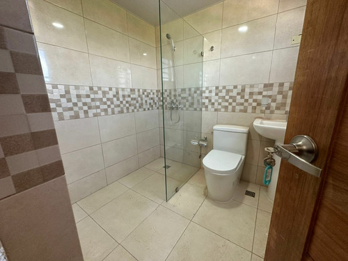 Imagen 10 de 10 de Vendo Elegante Apartamento En El 4to Nivel