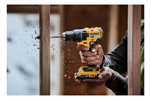 Taladro percutor atornillador inalámbrico de 13mm DeWalt DCD7771D1 + 1 batería de 2Ah + accesorio con bolsa