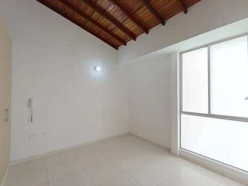 Casa En Arriendo En Prados Del Este. Cod A30500