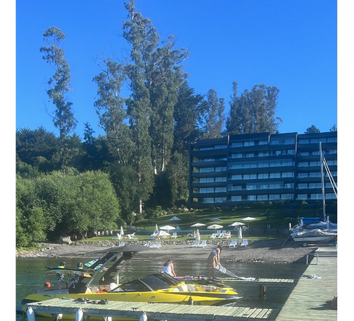 Departamento De Lujo, Amplio A Orilla Del Lago Villarrica