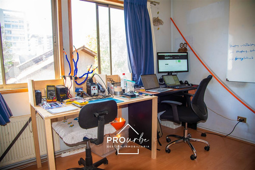 Casa En Venta, Cip, 7 D Y 6 B Las Condes Metro Los Dominicos