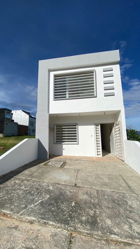 Casa En Venta La Castellana, San Cristóbal 