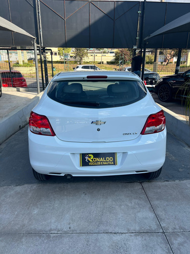 Chevrolet Onix 1.0 Ls 5p