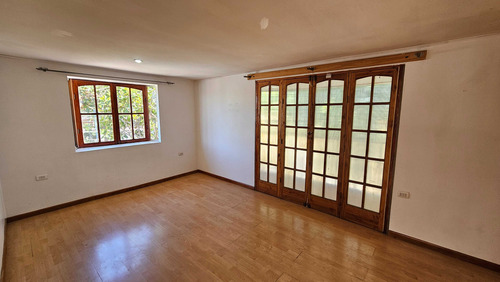 Casa Esquina En Venta, Buen Barrio. (79951)