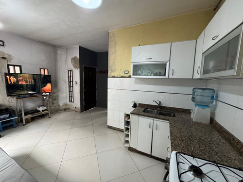 Ph En Venta 3 Ambientes Con Patio Isidro Casanova