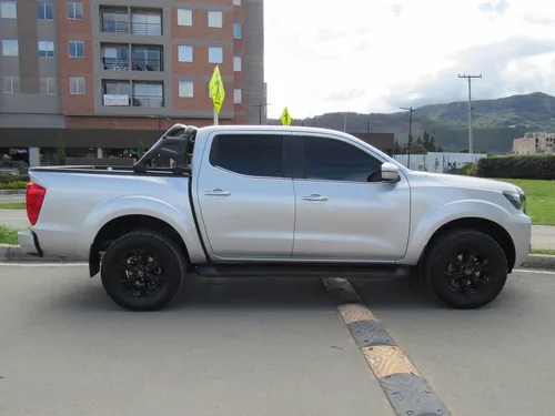 Nissan Frontier 2.3 Cd 4X4 Xe Mt