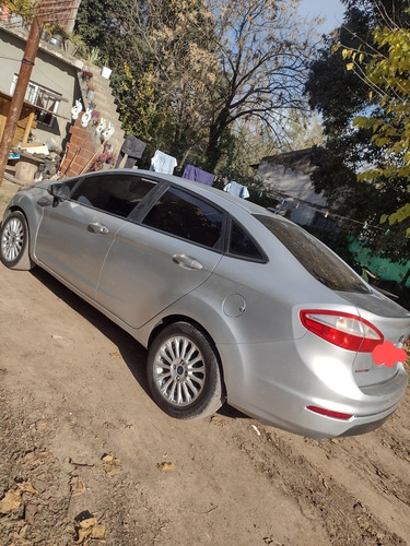 Imagen 7 de 9 de Ford Fiesta 2015 1.6 Max One Edge Plus 98cv