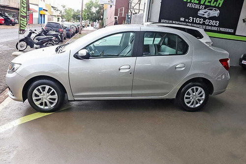 Renault Logan Expr 1016v