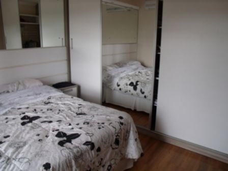 Casa Em Vila Nova Com 3 Dormitórios - Mi8525