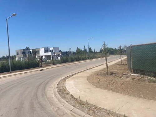 Condominio Con Guardias 24/7, Todo Urbanizado, Chicureo