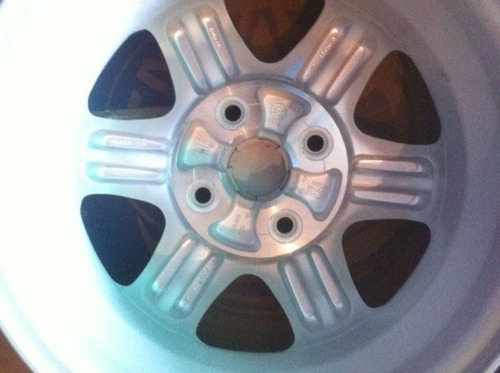 Imagen 3 de 3 de Rin 13 Original Chevrolet Wagon R Y Corsa Manzana 100 Nuevo