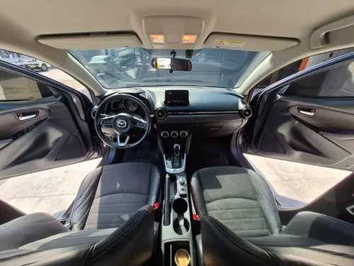 Mazda 2 GRAND TOURING LX