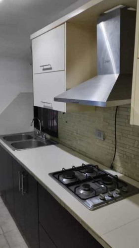 Mary Castro Vende Apartamento En Palma De Oro, Agua Blanca, Valencia