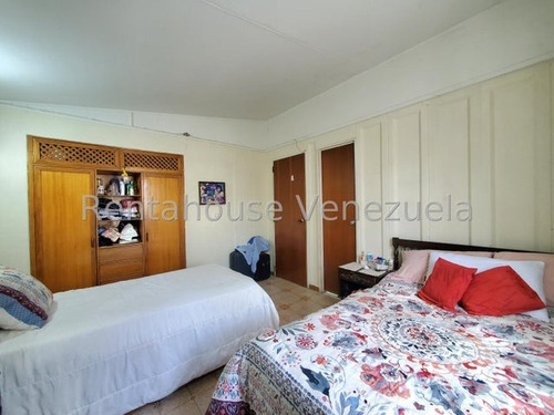Amplia Y Confortable Casa En Venta Urb. Fundación Mendoza, Maracay 25-6542 Hc