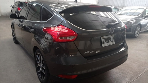 Imagen 7 de 15 de Ford Focus 5p Titanium Mt 2016 Contado Forestcar Balbin #5