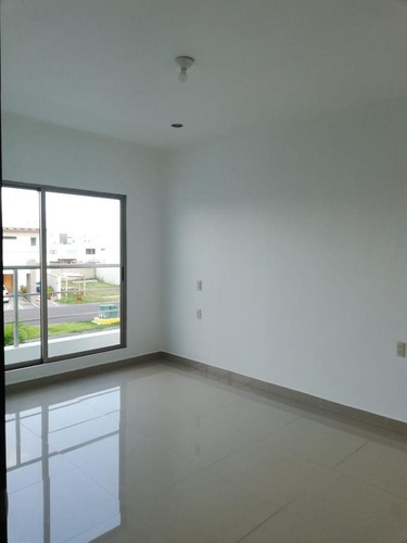 Imagen 10 de 22 de Lomas De La Rioja, Casa En Renta De 3 Recámaras