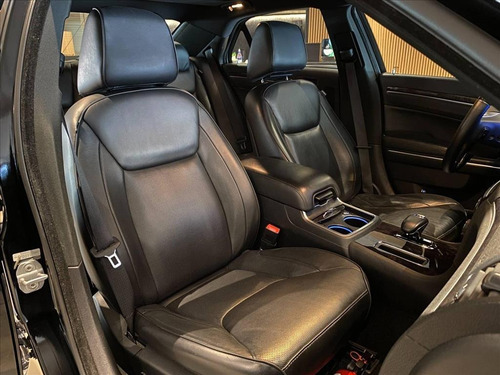 Imagem 12 de 13 de Chrysler 300 C 3.6 V6 Blindado