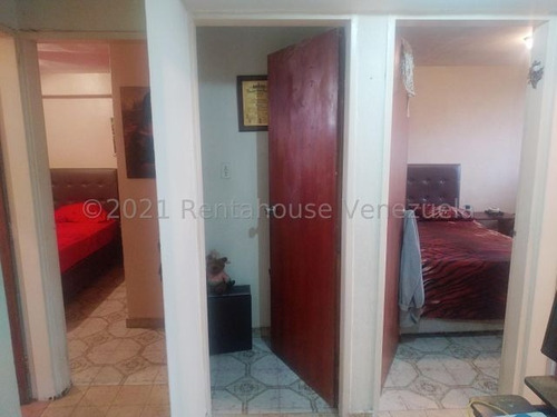 Imagen 10 de 15 de Apto En Venta 22-7882 María Santaella 0414-3188350 0412-3625141
