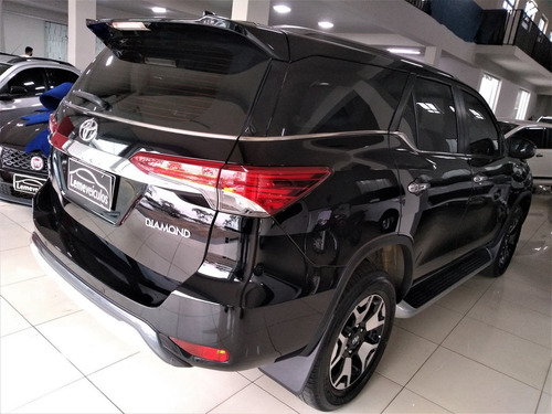 Imagem 3 de 10 de Toyota Sw4 Srx Diamont 2.8 16v 4x4 Tdi Aut 7 Lugares