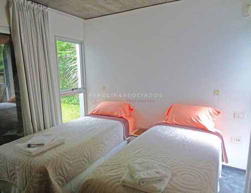 Moderna Casa En San Rafael - Ref: 2869