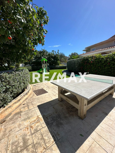 Townhouse En Obra Blanca, Exlusivo Y Lujoso Conjunto Atlantis, Paraiso 1, Maneiro, Isla De Margarita Cod: 1292