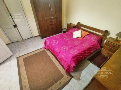Venta De Casa 3 Dormitorios Con Garaje - Reducto