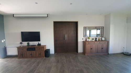 Imagen 10 de 30 de Excelente Propiedad En Venta. Amb. Lote Interno. Gran Jardín. San Francisco. Villanueva.