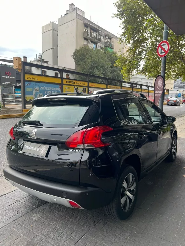 Peugeot 2008 1.6 Feline