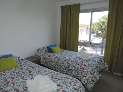 Imagen 10 de 11 de Apartamento- Rambla Costanera, Dos Dormitorios Y Dos Baños