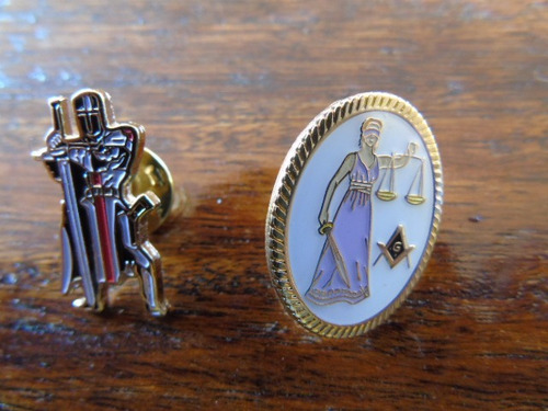 Set 2 Insignias Metálicas Pin Templario Justicia Masonería