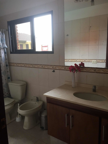 Alquilo Piriapolis Linda Casa Nuevita Frente Al Mar 3 Dormitorios 2 Banos ,totalmente Equipada Para 7 Personas