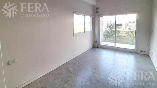 Imagen 7 de 23 de Venta De Departamento De 2 Ambientes Con Patio En Wilde (28030)