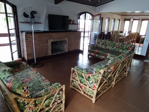Imagem 14 de 24 de Casa Com Piscina (mansão),sauna, Spa,8 Quartos, 1500 Metros,