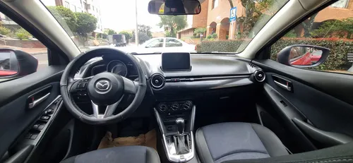 Mazda 2 TOURING AT 1.5