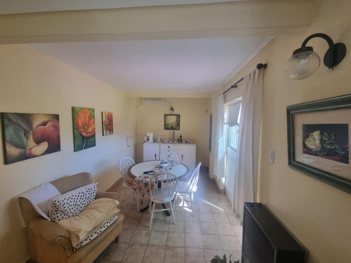 Casa En Venta Dos Dormitorios Y Patio