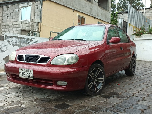 Imagen 4 de 10 de Daewoo Lanos Sedán Sedan