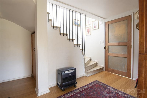 Imagen 5 de 14 de Casa En Venta 4 Dorm Más Jardín. Las Condes/las Tranqueras