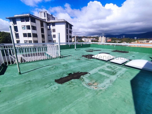 Espectacular Ph En Venta En Hermoso Edificio De Los Chaguaramos Mls#25-10496 - Jca