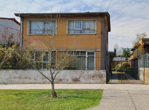 Casa En Venta De 4 Dorm. En Independencia
