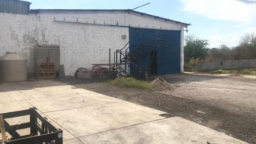 Imagen 18 de 21 de Renta Bodega El Barrio