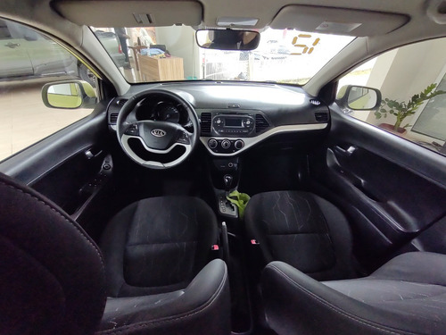 Imagem 8 de 12 de Kia Picanto
