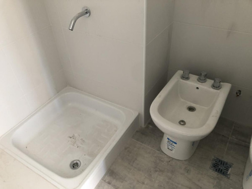 Imagen 7 de 9 de Departamento En Moron Monoambiente Con Cochera Y Baulera- A Estrenar