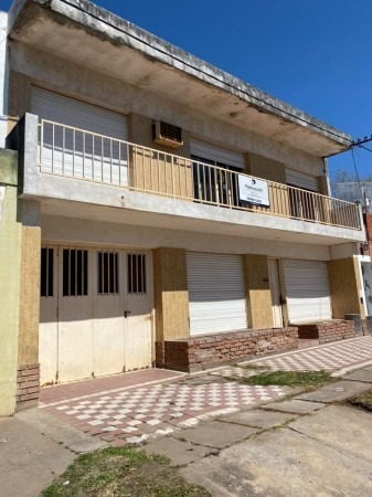 Casa Tres Dormitorios Alvarez