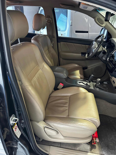 Imagen 15 de 16 de Toyota Sw4 2013 3.0 Srv Cuero I 171cv 4x4 5at